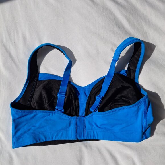 Lululemon Ta Ta Tamer Sports Bra - Picture 2 of 6